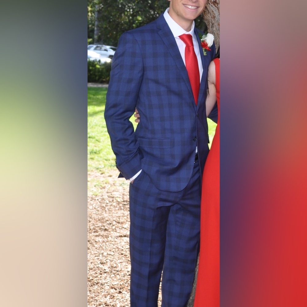 Men’s Navy Plaid Suit Jacket and Packets